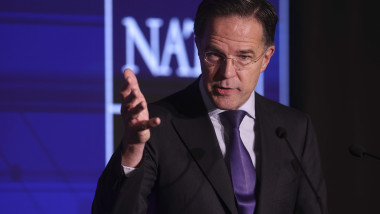 Șeful NATO: „Nu ştiu când va veni Putin la negocieri cu Ucraina