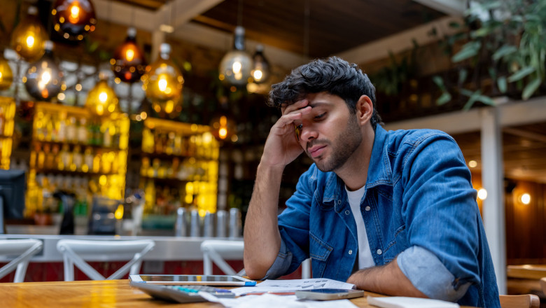 Scumpirile erodă pofta de ieșit: vânzările în restaurante scad cu 50%