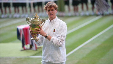 Sinner învinge Zverev într-un maraton și păstrează titlul la Wimbledon