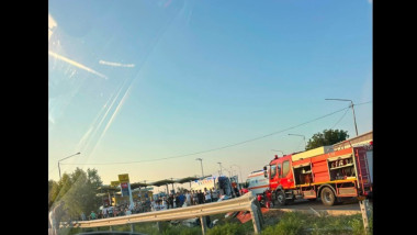 Grav accident pe A2: un mort și trei răniți după o coliziune între două mașini