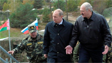 Rusia și Belarusul pregătesc două operațiuni militare majore, presiune pe Lukașenko