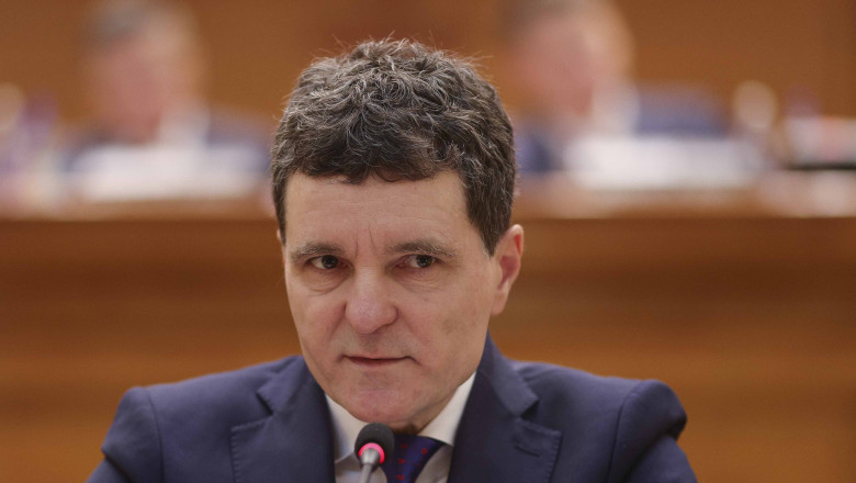 „Președintele trebuie să forțeze formarea guvernului”. Augustin Zegrean: Atitudinea lui Nicușor Dan este…