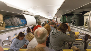 Pasagerii aerieni vor avea noi drepturi: Parlamentul European schimbă regulile