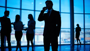 Peste 90% din telefoanele mobile din România pot localiza rapid apelanții la 112