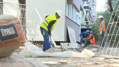 Muncitori străini, plătiți pentru sănătate, refuz la medic: Patronatul cere măsuri