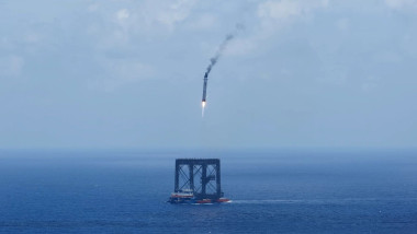 China recuperează cu succes un propulsor de rachetă orbitală în spațiu