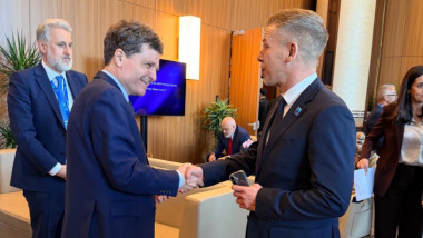 Nicușor Dan, discuții cu premierul Ungariei la summitul NATO din Ankara