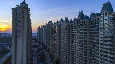 Tinerii din China fug în „orașe fantomă” și îi transformă în comunități vibrante