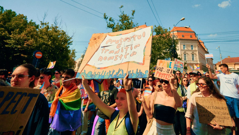 Primăria Oradea interzice din nou Marșul PRIDE. Motivul invocat: „bunele moravuri”. Organizatorii spun că…