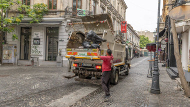 București: Colectarea deșeurilor se face pe 7 fracții, nu 4, și se plătește după cantitate