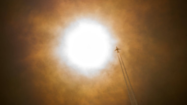 O strategie neobișnuită pentru a învinge El Nino: avioane și sare de mare.
