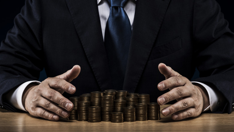 Cine a propus, de fapt, modificările controversate din legea integrității? Averile politicienilor rămân…