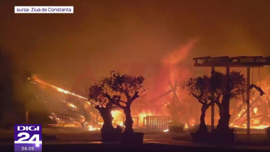 Incendiu devastator în Mamaia: un bar mistuit de flăcări uriașe