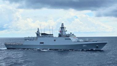 Noua corvetă a Forţelor Navale ajunge în portul Constanţa