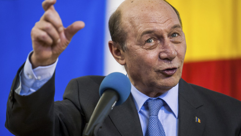 Traian Băsescu: Nicușor Dan inventează articole din Constituție și face un abuz. Sunt trei actori…
