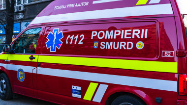 Fetiță de 2 ani din Mediaș în spital după ce a căzut de la balcon