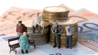 Fondurile de pensii private ating 227,5 mld. lei: Cum sunt investiți banii românilor