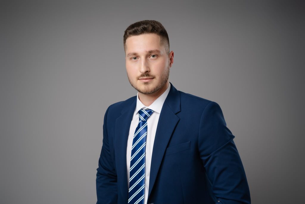Faceți cunoștință cu Ștefan Uleia: investitorul orientat spre cercetare care a devenit cel mai urmărit Popular Investor din România pe eToro