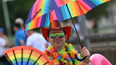 Peste 1 milion de oameni la Köln pentru cea mai mare paradă Pride din Germania