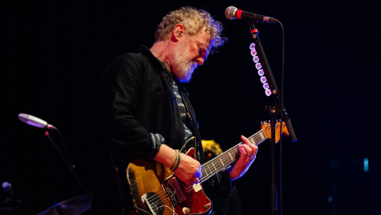 Glen Hansard, starul filmului „Once” și câștigător al unui Oscar, a murit la 56 de ani într-un accident de…