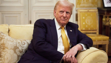 Trump: bani din cărți, parfumuri și cripto după Casa Albă
