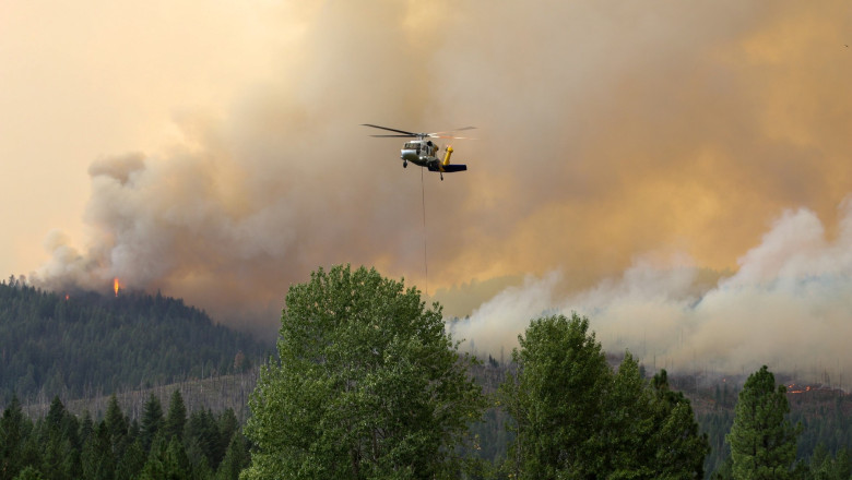 „Norii de foc” care amenință Europa: produc fulgere și vânt puternic și pot declanșa noi incendii…