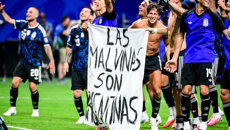 Scandalul bannerului cu mesajul „Insulele Malvine sunt ale Argentinei”: Casa Alba ia apărarea…