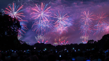 SUA: 850.000 de materiale pirotehnice la un spectacol de artificii impresionant