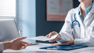 Ce analize gratuite în 2026? Lista completă a serviciilor medicale gratuite