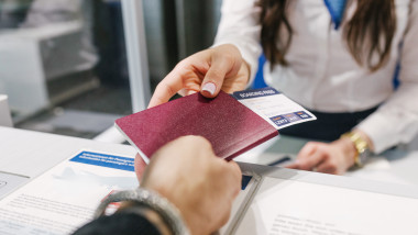 Pașaportul, valabil 150 de zile, o condiție esențială pentru vacanța în străinătate