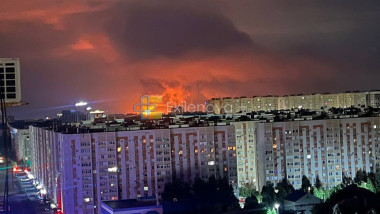 Atac cu drone ucrainene la Moscova și incendiu la o bază petrolieră din Stavropol
