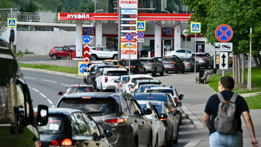 Rusia, forțată să importe benzină după atacurile Ucrainei asupra rafinăriilor