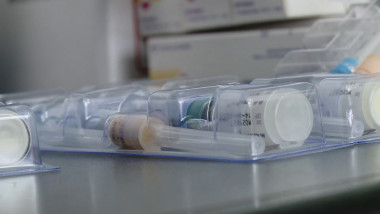 Injecții pentru slăbit vândute ilegal în farmacii și pe internet