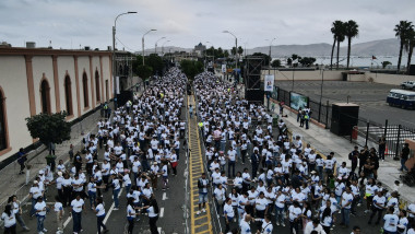Peru intră în Guinness cu cel mai mare curs de dans salsa din lume