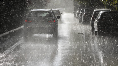 Alertă meteo: Cod galben de ploi și vijelii în 26 de județe și București