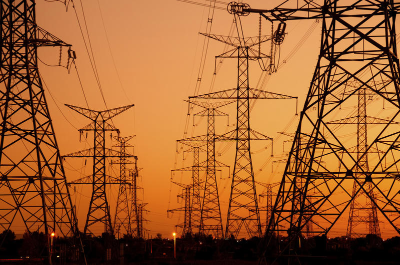 Pană majoră de curent în Sibiu. Mai multe localităţi sunt fără electricitate. Este afectată și activitatea Spitalului Judeţean de Urgenţă
