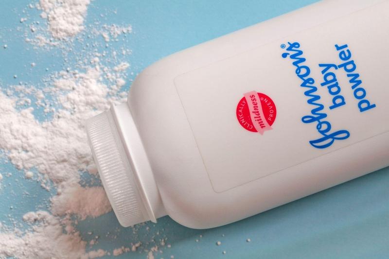 Johnson & Johnson oferă 5.500.000.000 dolari pentru soluționarea proceselor privind pudra de bebeluși