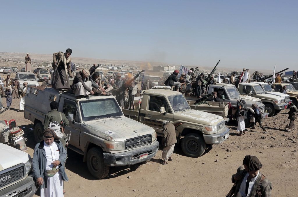 Forțele houthi afirmă că au lovit două petroliere saudite pe Marea Roșie. Efectul asupra războiului SUA – Iran