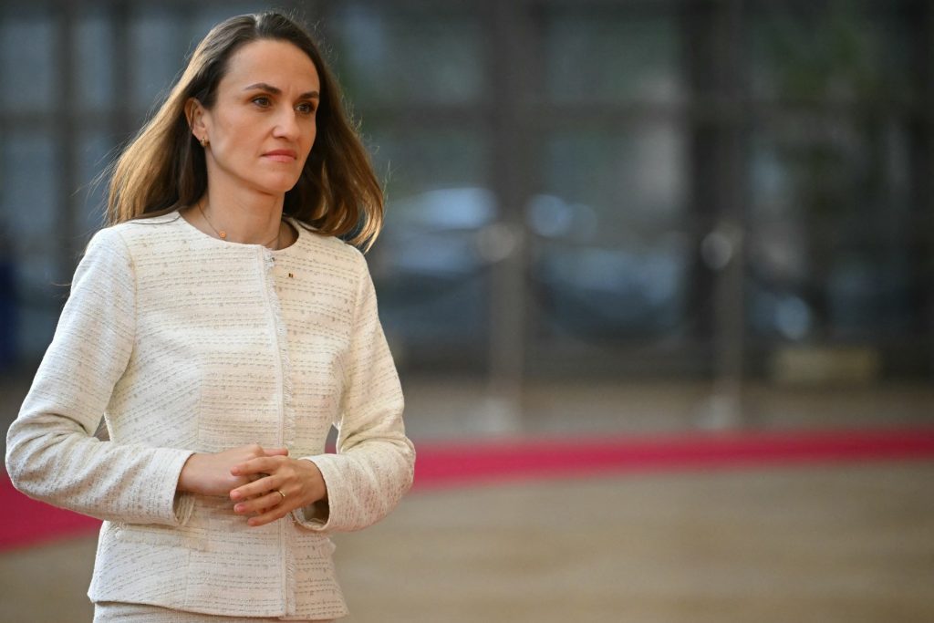 Oana Țoiu dezvăluie că unul din frații Tate a încercat să o abordeze, înainte de arestare. Cum a reacționat ministrul