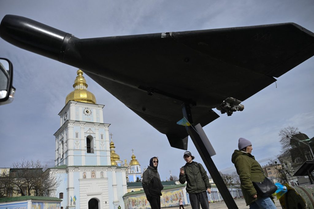 Piloți identifică dronă Shahed (Geran 2) în Buzău, relevanță majoră