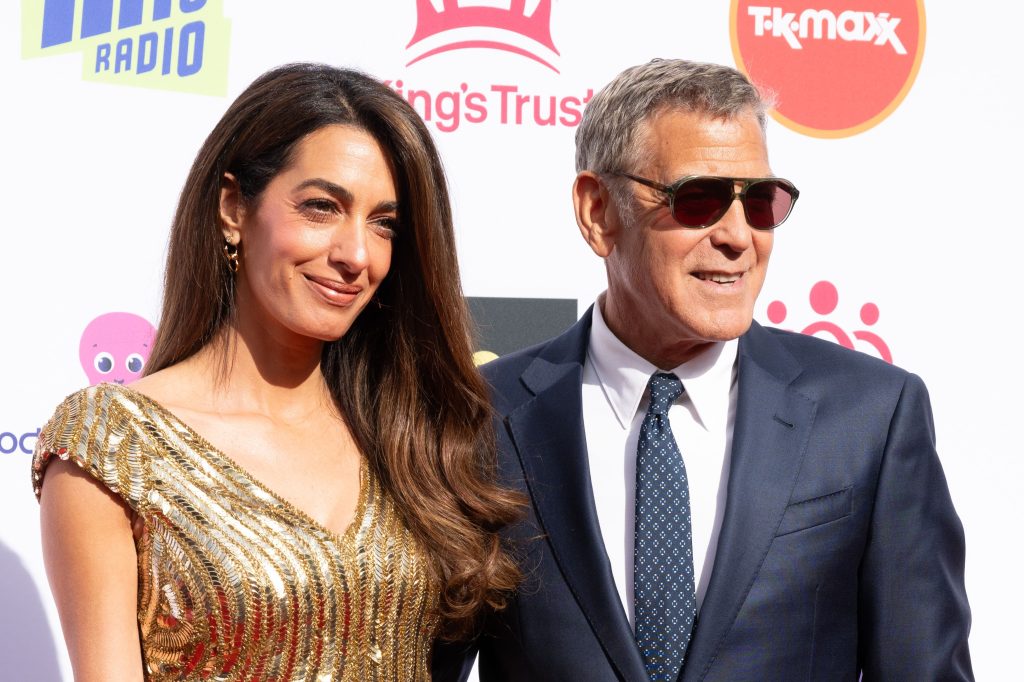 George Clooney şi familia sa, forţaţi să-şi evacueze casa din Franţa din cauza incendiilor: „Nu suntem siguri dacă locuinţa noastră frumoasă va rezista acestui moment teribil”