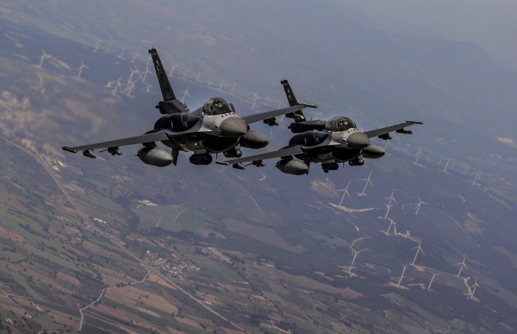 NATO mută rapid pe Flancul Estic: Forțele românești din Lituania se întorc acasă și Spania trimite la baza Kogălniceanu 7 avioane de vânătoare F-18 și 200 de militari
