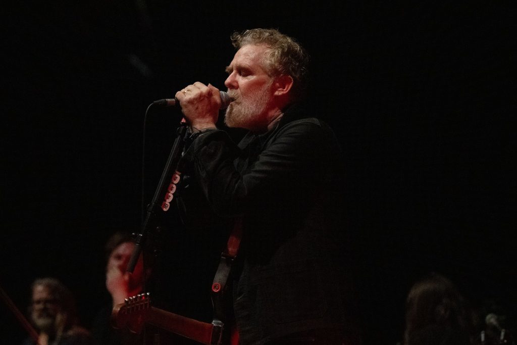 Oscar laureat Glen Hansard decedează în accident de motocicletă