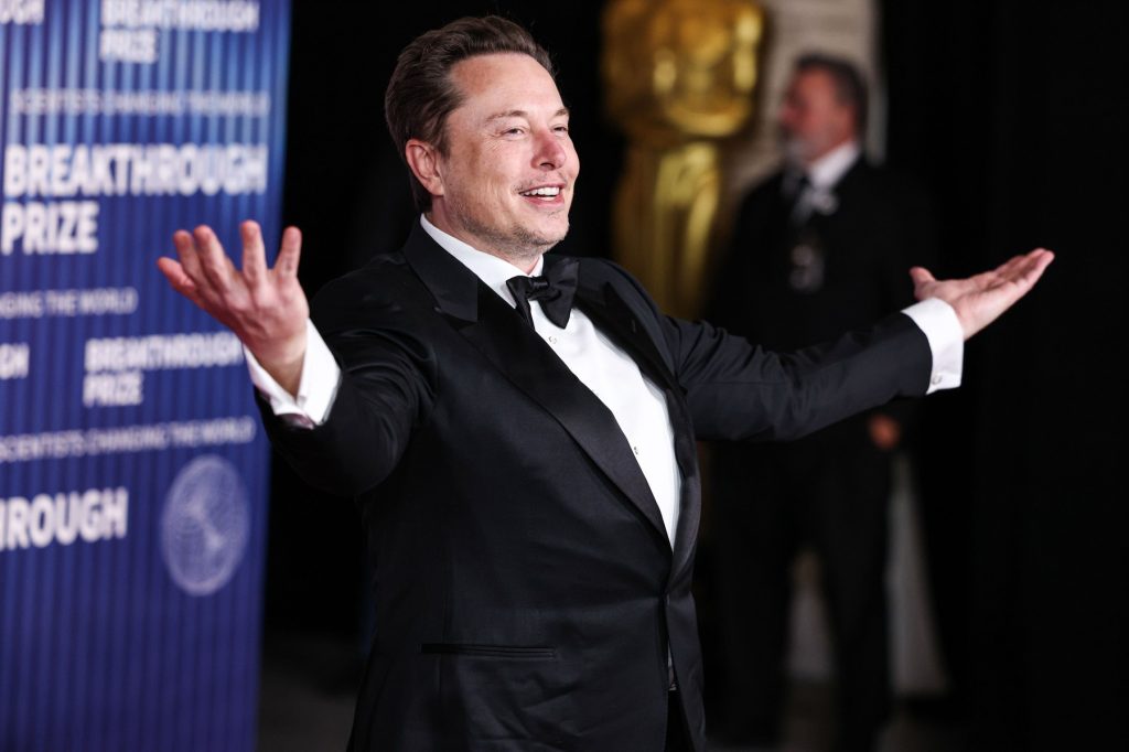 VIDEO Elon Musk promite un film „Odiseea” corect până la sfârșitul anului și prezintă o primă secvență