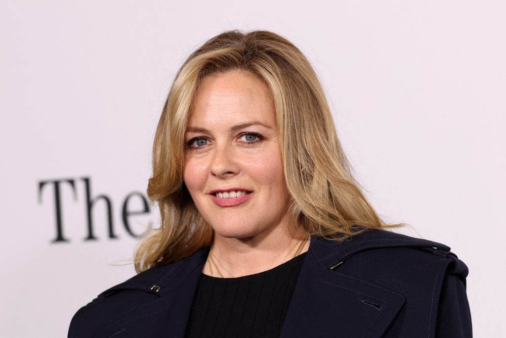Unul dintre cele mai iubite filme ale anilor ’90 continuă ca serial. Alicia Silverstone își reia rolul care a făcut-o celebră