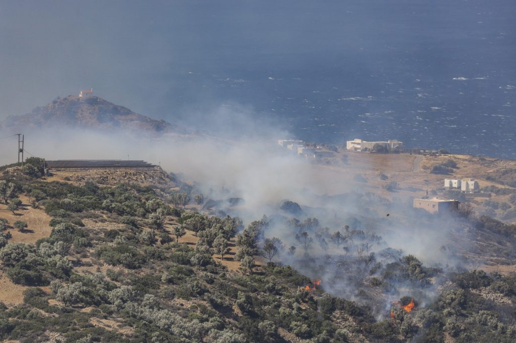 Mii de evacuări în Creta, din cauza incendiilor de vegetație. Ce spun românii care sunt pe insulă