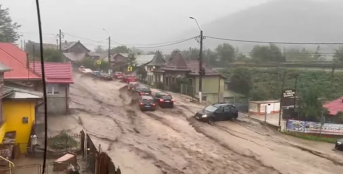 Armata intervine în Bușteniul post‑viitură: primăria face apel