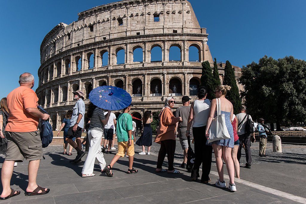 Italia intensifică securitatea la Colosseum pentru hoți de buzunare.
