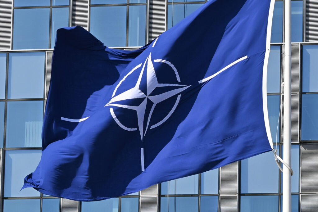 NATO, despre amenințările Moscovei: Rusia își intensifică acțiunile hibride în Europa, dar nu există o amenințare iminentă