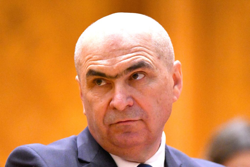 Bolojan, atac dur: PSD minte cu nerușinare, a compromis iresponsabil și populist șansa României de a încasa 770 de milioane de euro / Acest partid nu poate fugi la infinit de răspundere